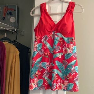 Tankini top only. Never worn. Size xl